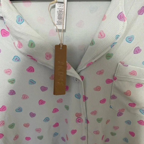 SKIMS Light Blue Heart Print Button-Up Pajama Top - Picture 6 of 6